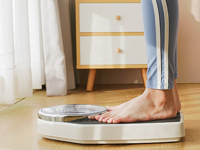 Pourquoi votre poids stagne (et comment relancer une perte de poids durable)