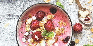 Smoothie bowl aux fruits des bois